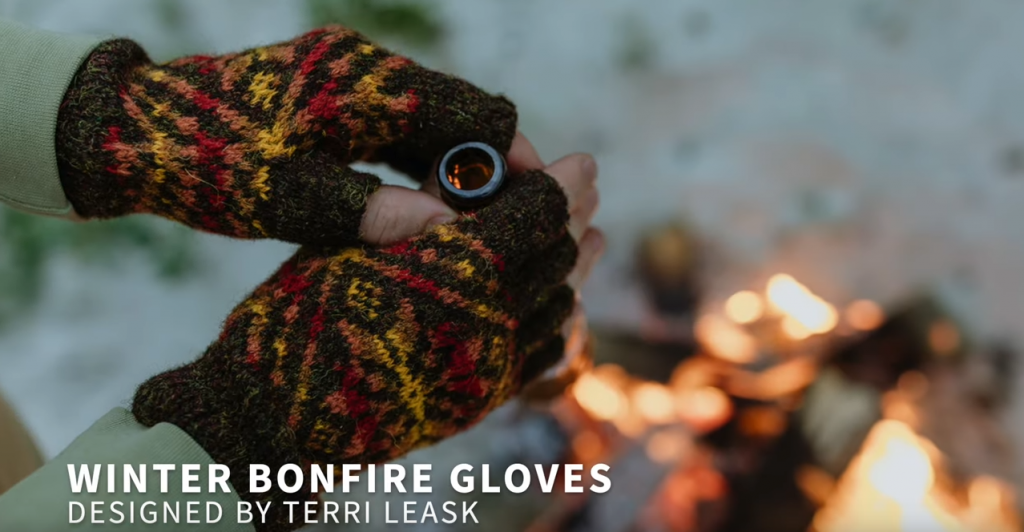 Winter Bonfire Gloves | Terri Leask